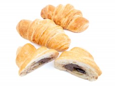 Croissant s náplní lískooříškovou, 150g